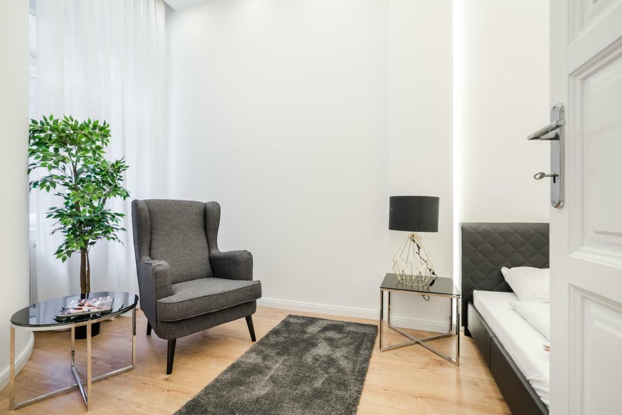 Apartment Downtown Paulay43 บูดาเปสต์ ภายนอก รูปภาพ