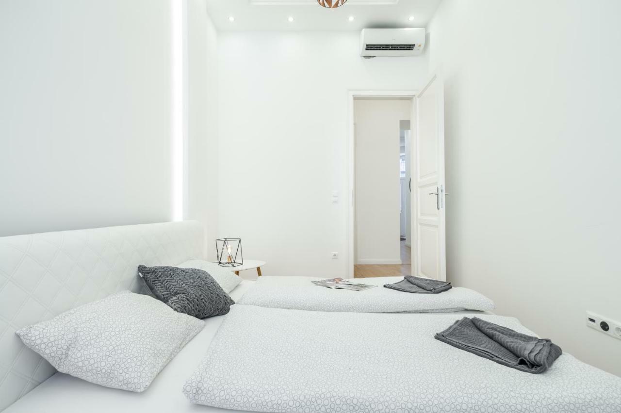 Apartment Downtown Paulay43 บูดาเปสต์ ภายนอก รูปภาพ